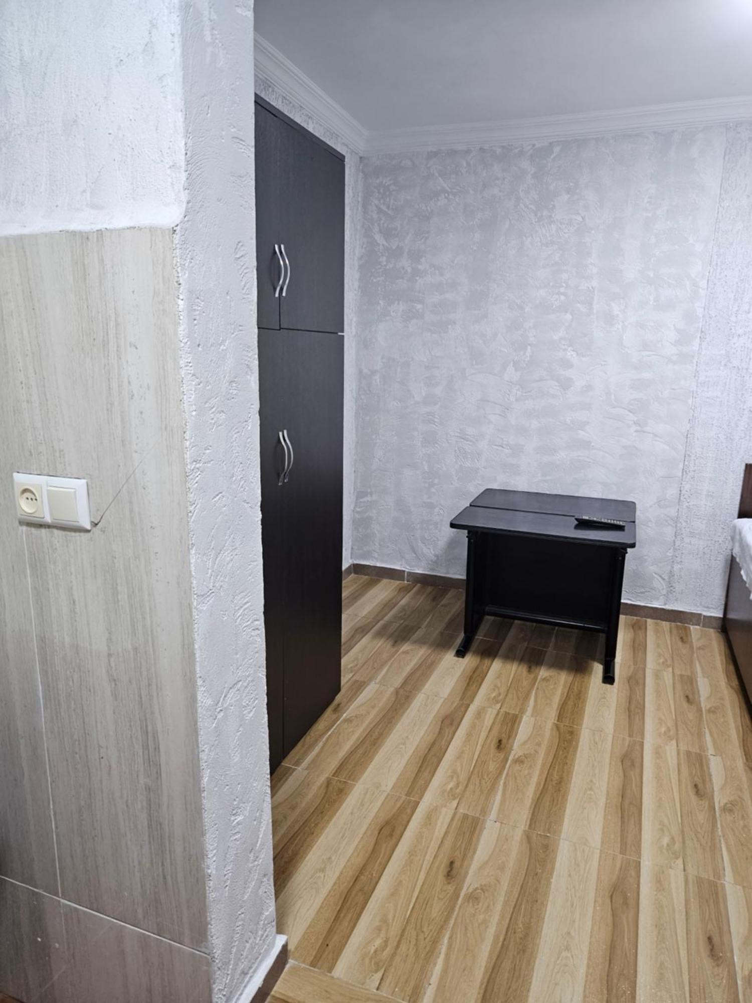 Guest House 2 Floor Batumi Exterior photo