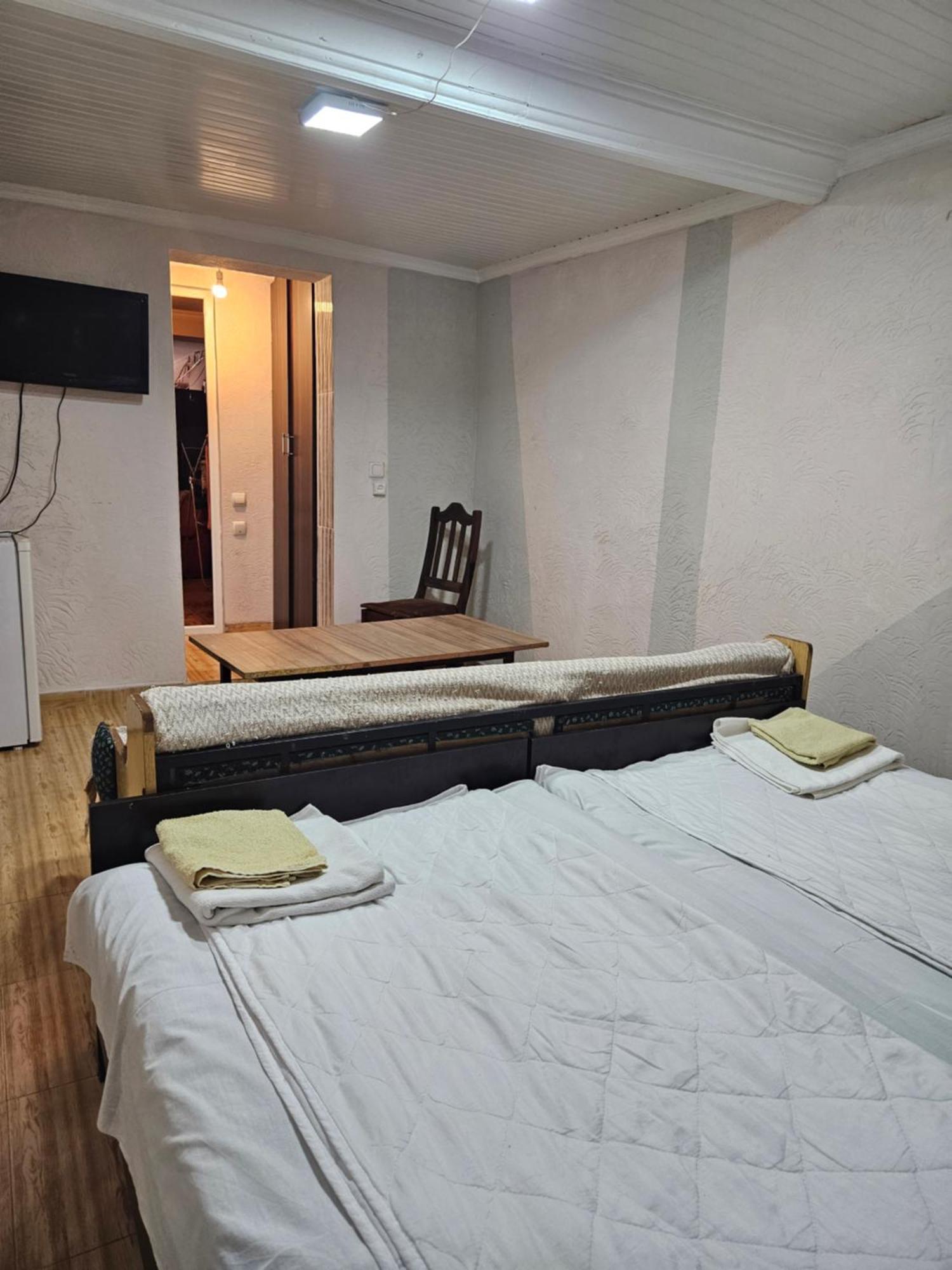 Guest House 2 Floor Batumi Exterior photo