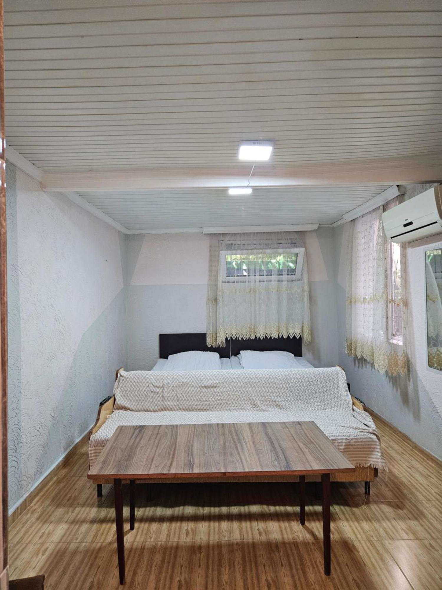 Guest House 2 Floor Batumi Exterior photo