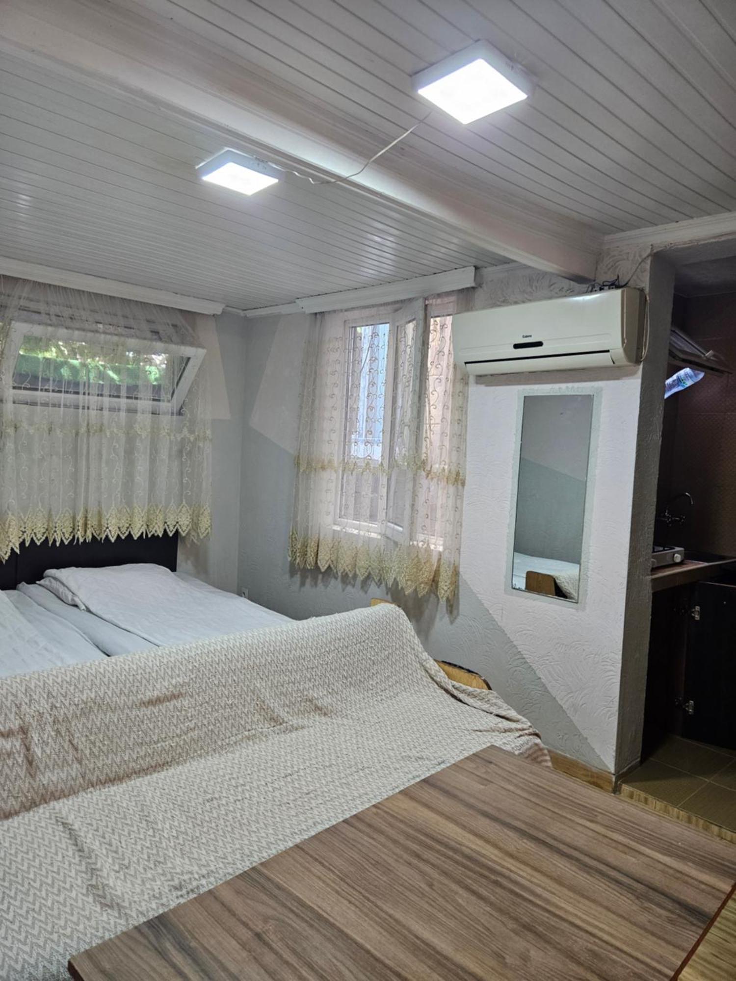 Guest House 2 Floor Batumi Exterior photo
